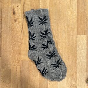 Gray Weed Patterned Socks